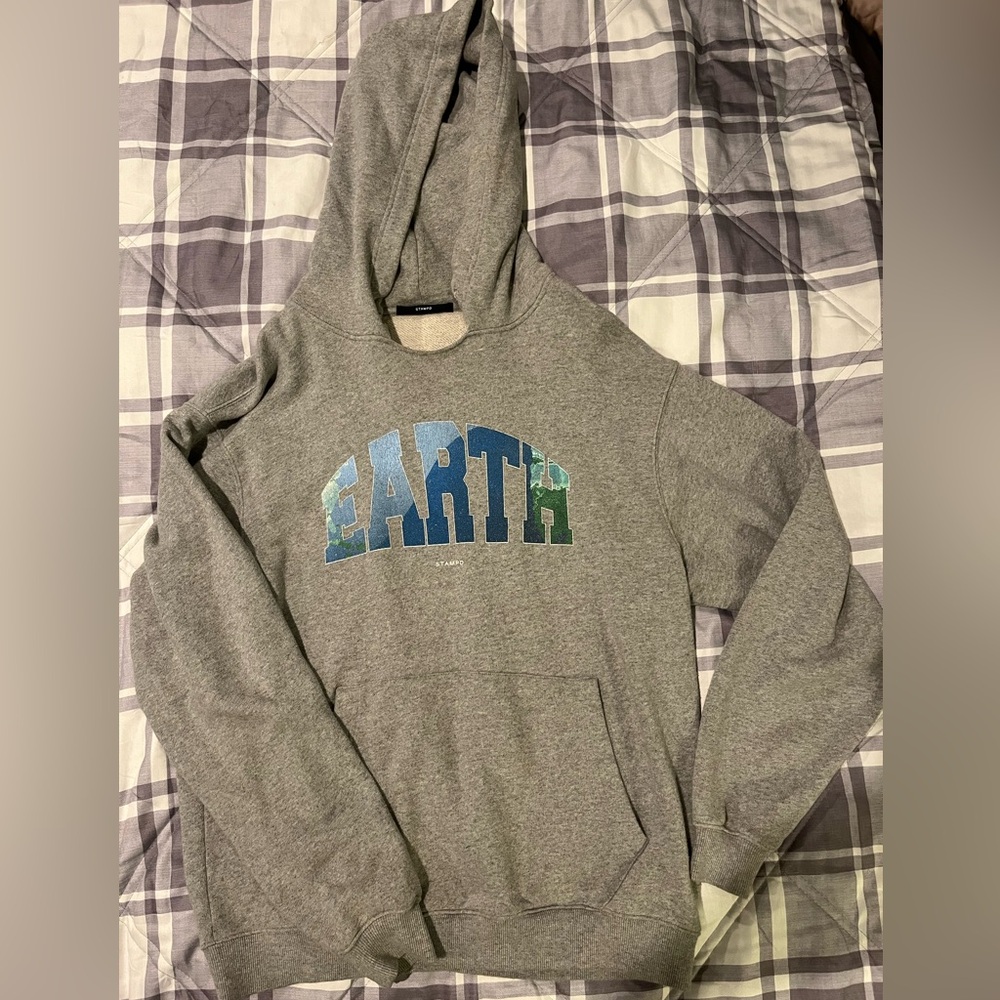 Stampd men’s Gray Hoodie with Earth Graphic